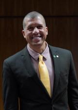 DOUGLAS VIEGAS